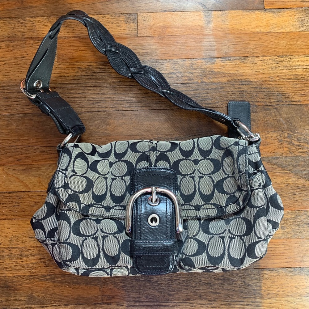 Classic Coach Shoulder Bag